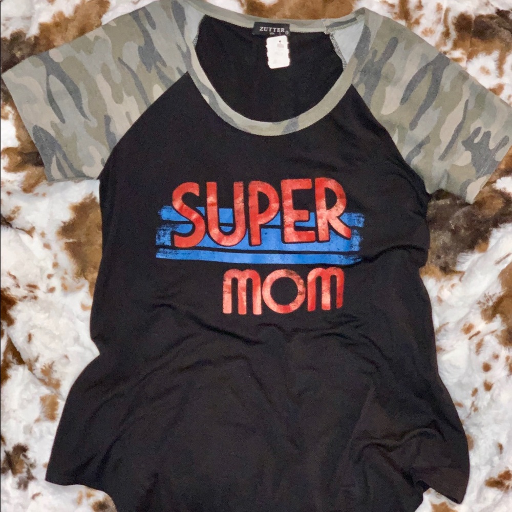 NWT SUPER MOM CAMO TEE
